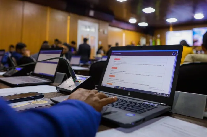 Saneamento básico para diversos bairros da capital é solicitado por vereadores