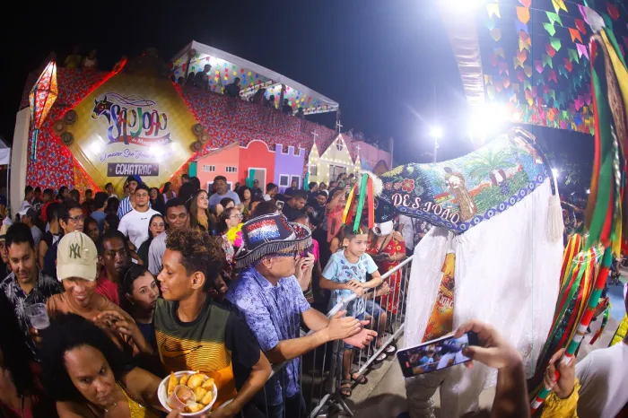 Governo do Maranhão leva Rio Bumba Bus com o São João maranhense às ruas do Rio de Janeiro