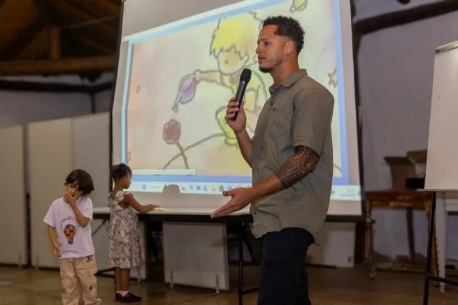Lançamento do livro ‘Escola dos Especiais’ emociona a comunidade de Maresias