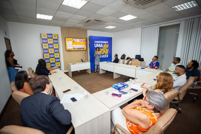 Prefeitura inicia diálogo com a Receita Federal para receber doação solidária para a educação