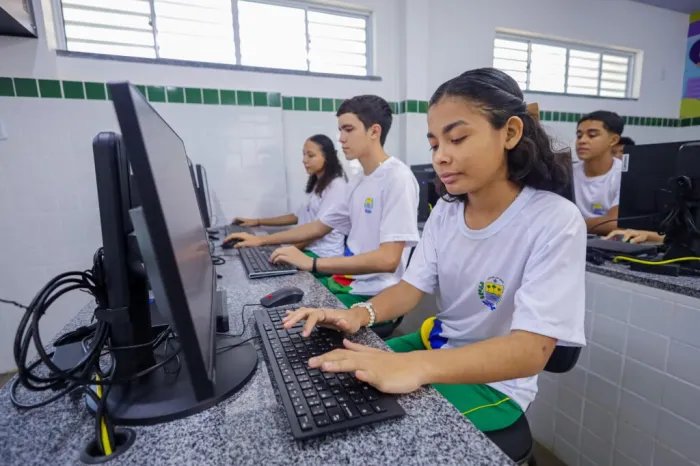 Onze alunos da rede estadual são destaques em nova fase da Olimpíada Nacional de Inteligência Artificial