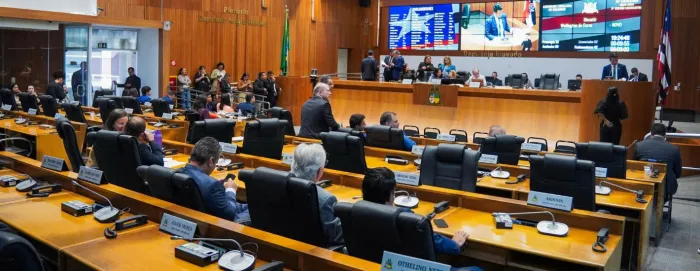 Sessão plenária na qual foi aprovado o PL que dispõe sobre a proteção e defesa dos direitos da pessoa idosa