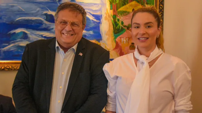 - Presidente da Fapema, Nordman Wall, e secretária da Ciência, Tecnologia e Inovação, Natassia Weba (Foto: Divulgação)