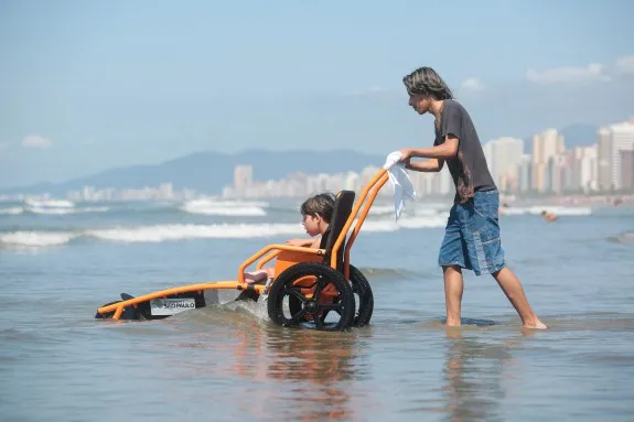 Praia Acessível é atração em Praia Grande no feriado
