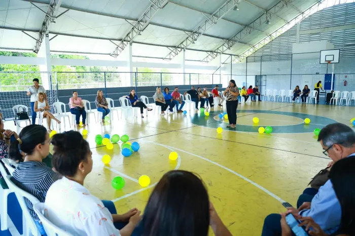 Bate-papo sobre educação inclusiva na Creche-Escola Sementinha