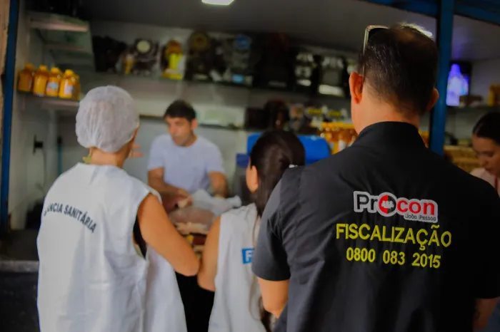 Vigilância Sanitária e outros órgãos municipais retornam ao Mercado Central para novas inspeções