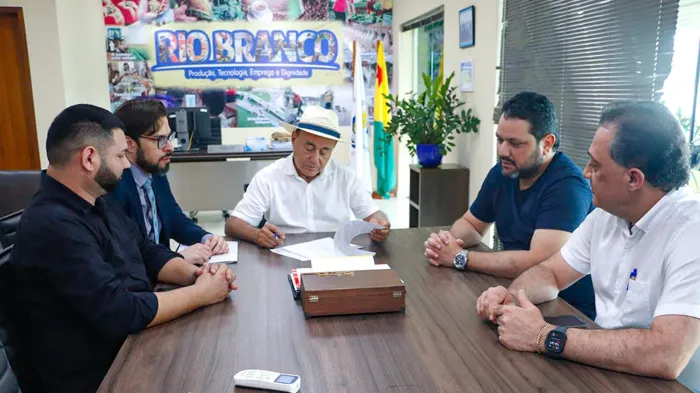 Prefeitura de Rio Branco cria comitê para acompanhamento de políticas públicas para a população em situação de rua