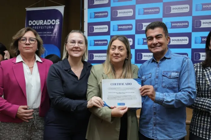 Liandra da Saúde participa de repasse simbólico a entidades e destaca suporte à AAGD