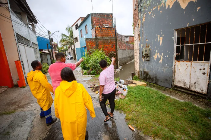De forma célere, Prefeitura de Lauro de Freitas atende ocorrências e vistorias locais afetados pela chuva