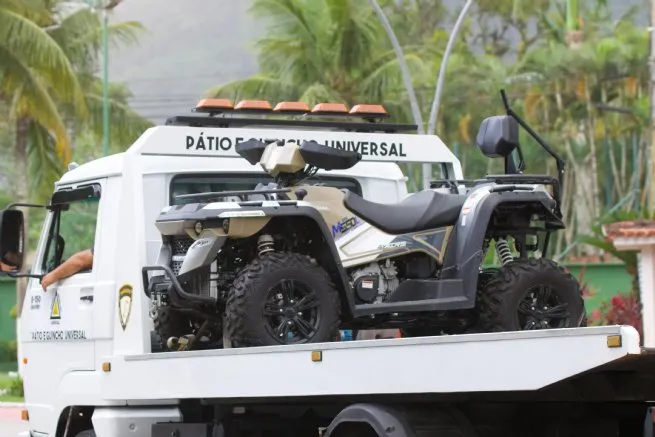 Operação integrada coíbe ação de quadrículos na Praia de Maresias, Costa Sul de São Sebastião