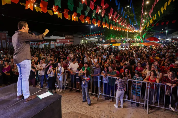 Com programação de forró e anúncio para a saúde, Gonçalves Ferreira celebra noite do São João na Roça
