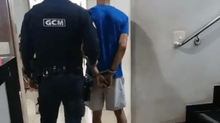 Suspeito de roubo e furto de celulares é detido pela GCM