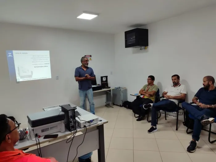 Fiscais do Imepi participam de curso de energia elétrica