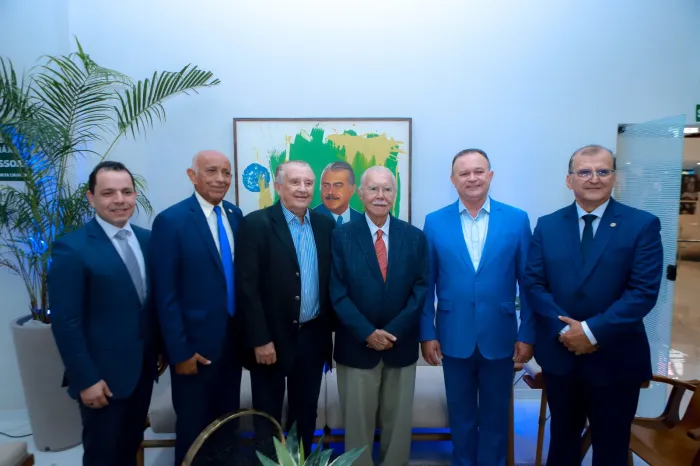 Brandão prestigia evento da Fiema em homenagem ao ex-presidente José Sarney