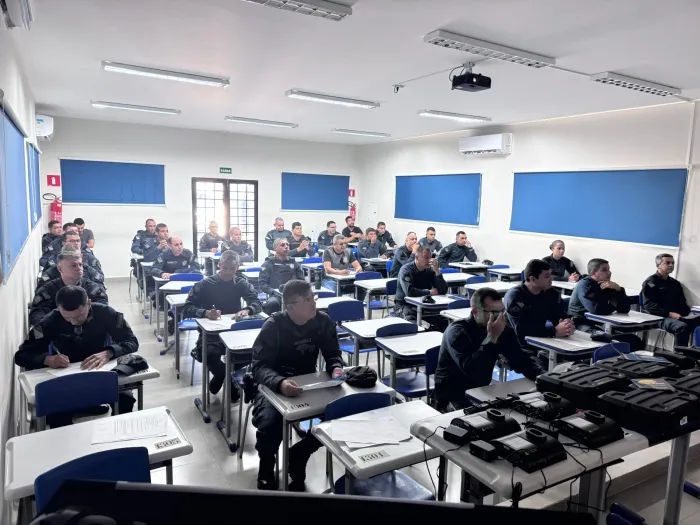 Policiais Militares da sede do 5º BPM finalizam instrução para o uso da Taser 7 em Coxim