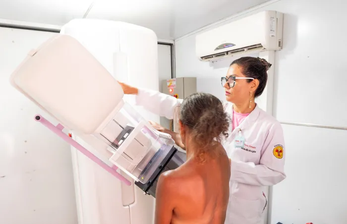 Mais de 1.200 mamografias são realizadas em ação de rastreamento