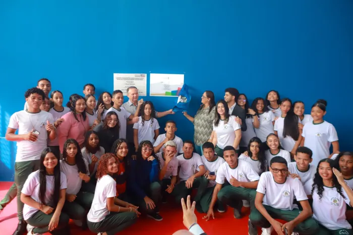 Brandão entrega três novas escolas totalmente reformadas e beneficia cerca de 1,5 mil alunos