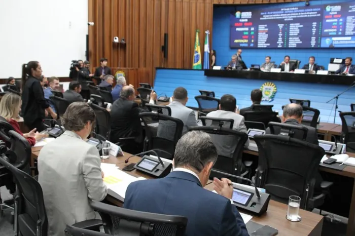 Nesta quarta-feira deputados devem apreciar quatro propostas