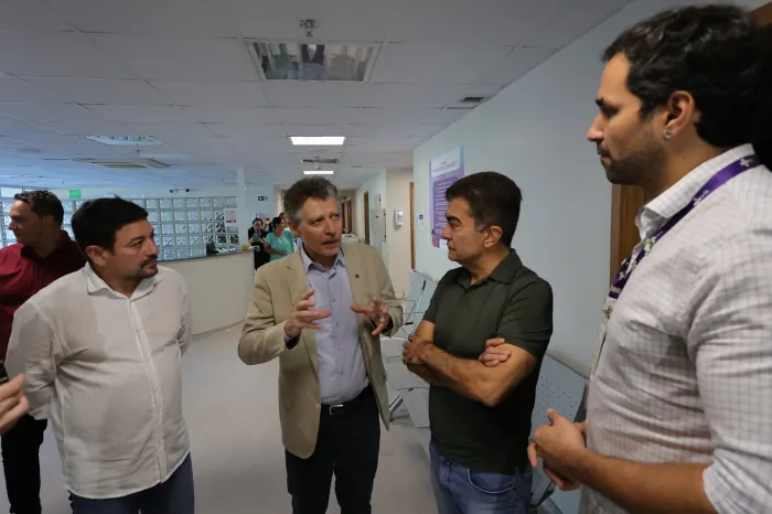 Prefeitura faz parceria com HU e abre leitos de UTI para socorrer Hospital da Vida