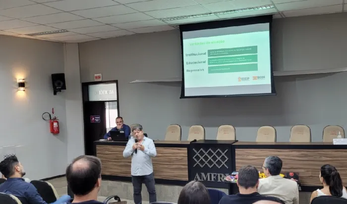 Fiscais do Procon de Itajaí e região recebem treinamento para combate à pirataria