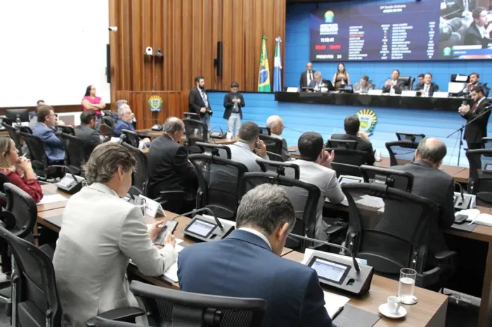 Pautada em 1ª discussão a revisão geral da remuneração dos servidores estaduais