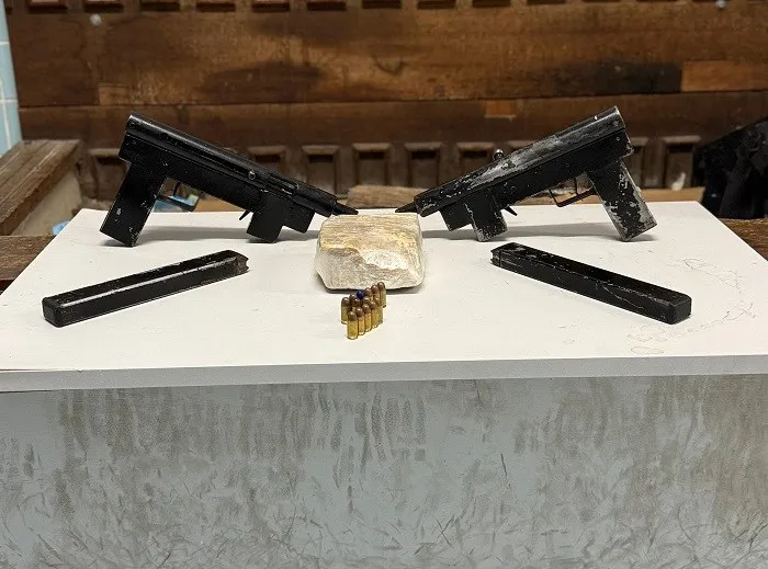 Força Tática da 17ª Cia Independente apreende submetralhadoras e drogas em Vila Velha