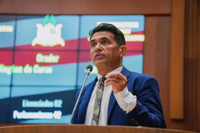 Wellington do Curso parabenizou o governo estadual por zerar listas de nomeados para polícias e Corpo de Bombeiro