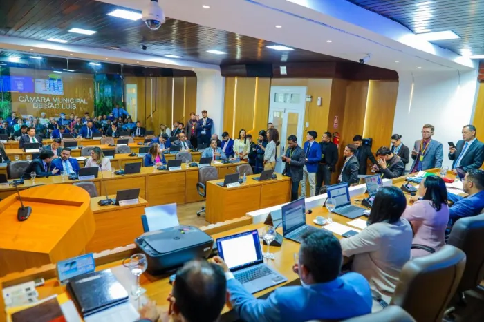 Vereadores apresentam novos pedidos de pavimentação e recapeamento asfáltico em diversos bairros