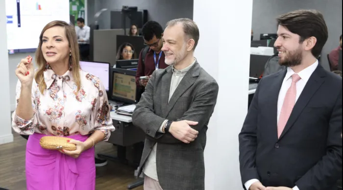 Da esquerda para a direita: governadora em exercício, Iolanda Guimarães, secretário da Seplan, Julio Figueira, e secretário da Casa Civil, Jorginho Araújo. Foto: Robert Silva/Seplan