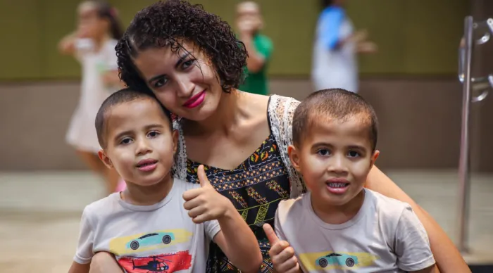 CER IV realiza ação lúdica em homenagem ao dia das mães para pacientes e familiares atendidos pela unidade