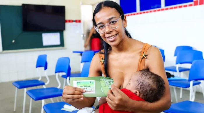 Vanessa de Souza Lima se dedica a cria o filho de 11 meses e, para isso, conta com o Cartão CMais Ser Criança/ Foto: Igor Matias