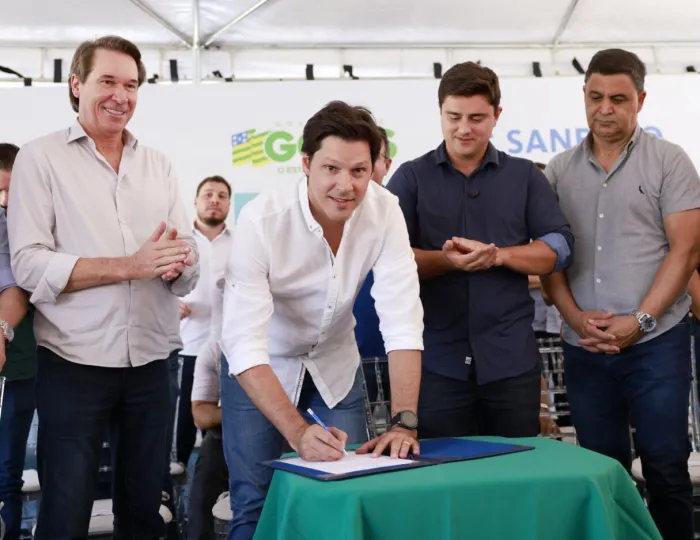 Obras vão levar água tratada a 28 mil moradores de Luziânia