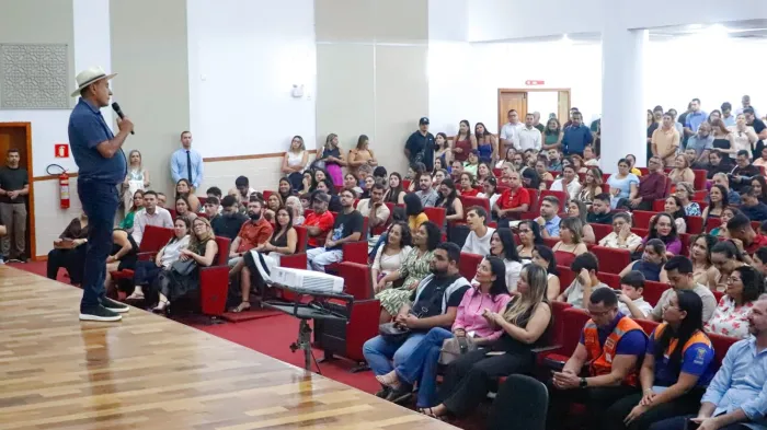 Prefeitura de Rio Branco empossa mais de 300 novos servidores públicos