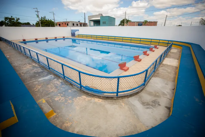 Requalificação da piscina semiolímpica estão 80% concluídas