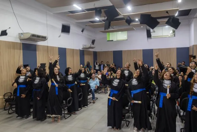 Prefeitura de São Sebastião realiza formatura de alunos graduados na Univesp
