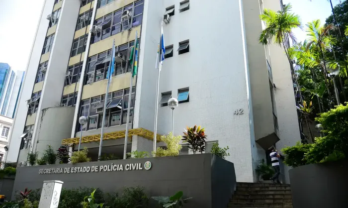 Polícia do Rio faz operações para prender dezenas de integrantes do CV