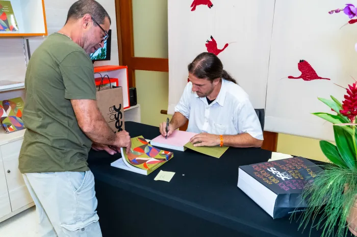 Birdwatching em Bertioga ganha reforço com livro do Sesc