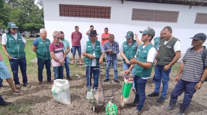 Evento expôs equipamentos que garantem precisão no plantio do milho, com distribuição de sementes e adubo / Foto: Ascom Seagri