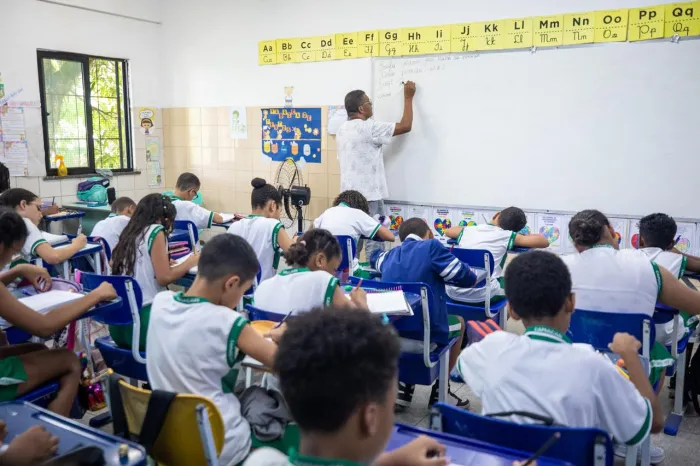 Camaçari fortalece mobilização para a aplicação da SAEB 2025 com foco na qualidade da educação