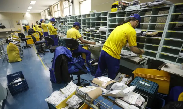 Greve nos Correios: TST determina manutenção de 80% do efetivo