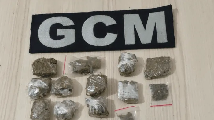 GCM apreende adolescentes por tráfico na represa municipal