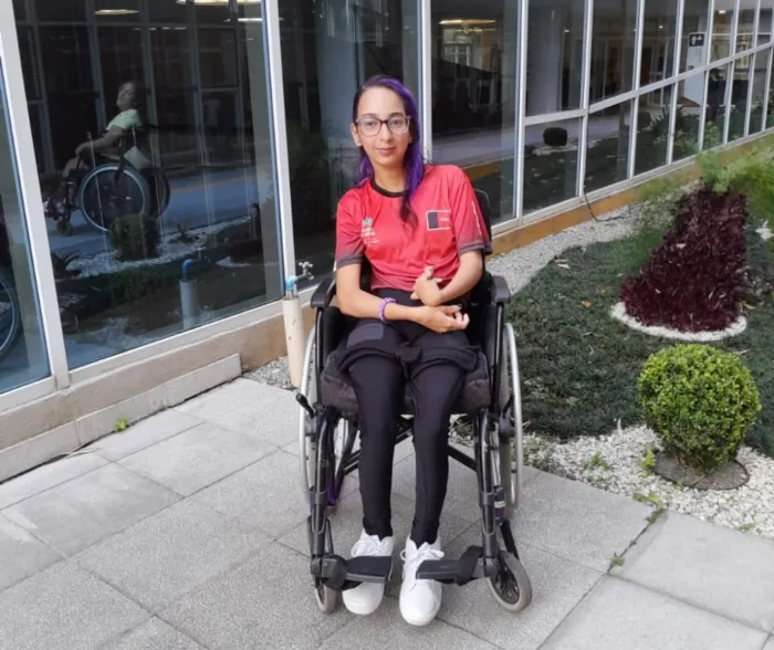 Nascida no Instituto Cândida Vargas, jovem paratleta coleciona medalhas e inspira pessoas