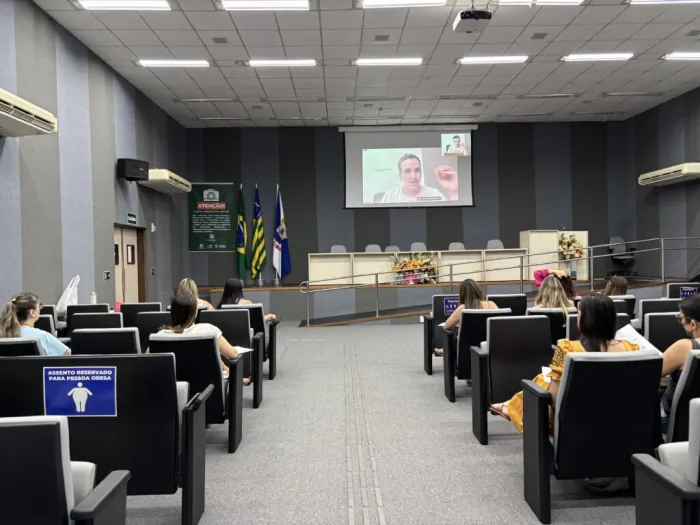 Ceir promove capacitação sobre prevenção de comportamentos agressivos no TEA