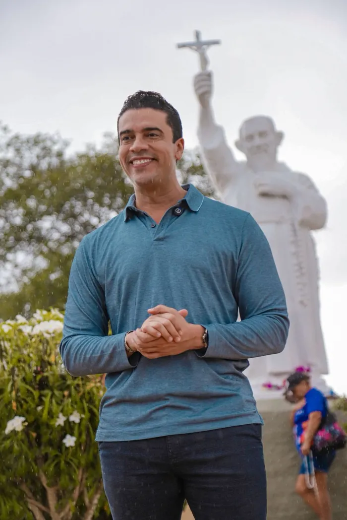 No aniversário de Caruaru, prefeito Rodrigo Pinheiro assina acordo de cooperação técnica para construção do Santuário de Frei Damião