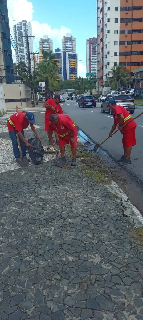 Seinfra inicia semana com serviços de manutenção em 30 bairros de João Pessoa