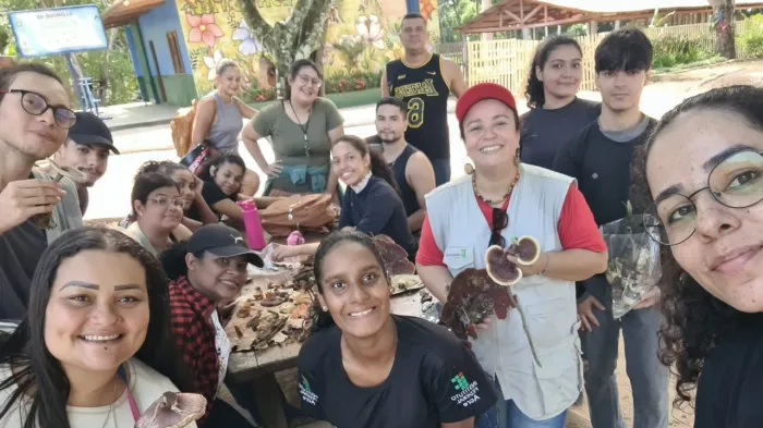 Estudantes do IFAC participam de aula de campo no Horto Florestal e refletem sobre a importância da educação ambiental