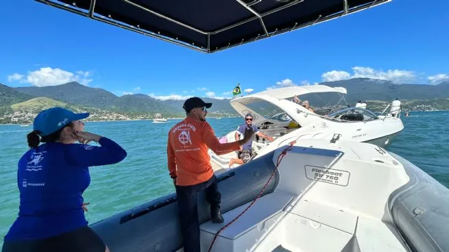 Prefeitura realiza ações de conscientização sobre avistamento responsável de baleias em São Sebastião