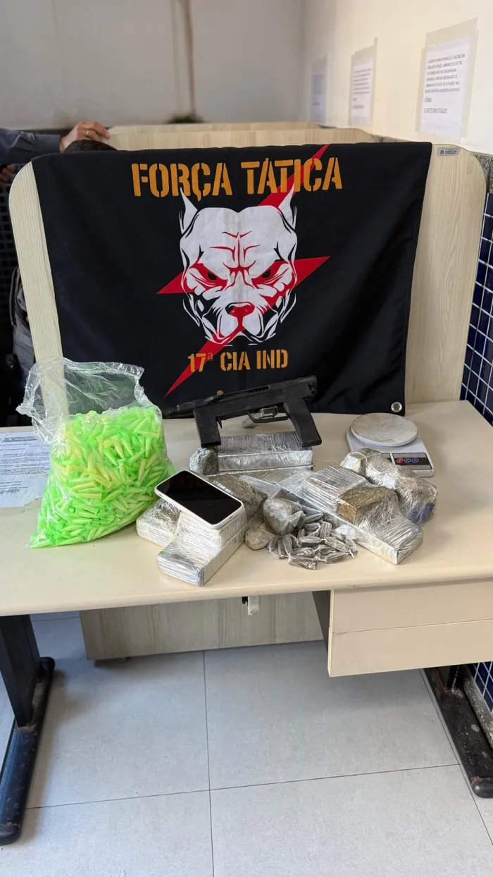 Força Tática da 17ª Cia IND realiza apreensão de arma e droga em Vila Velha