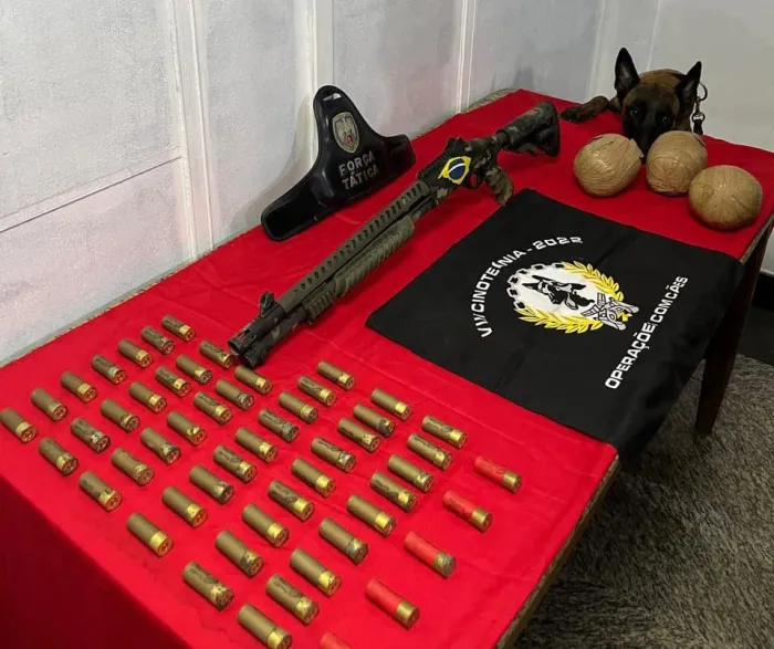 Força Tática e K9 realizam apreensões de drogas e armas em Cachoeiro