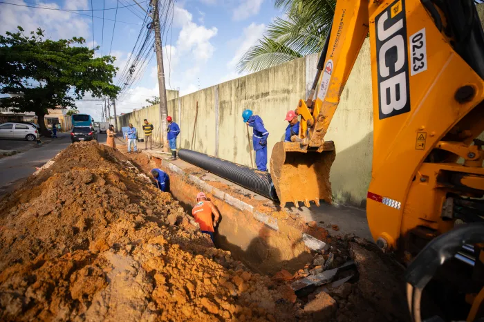 Prefeitura intensifica ações de drenagem e recuperação urbana da cidade